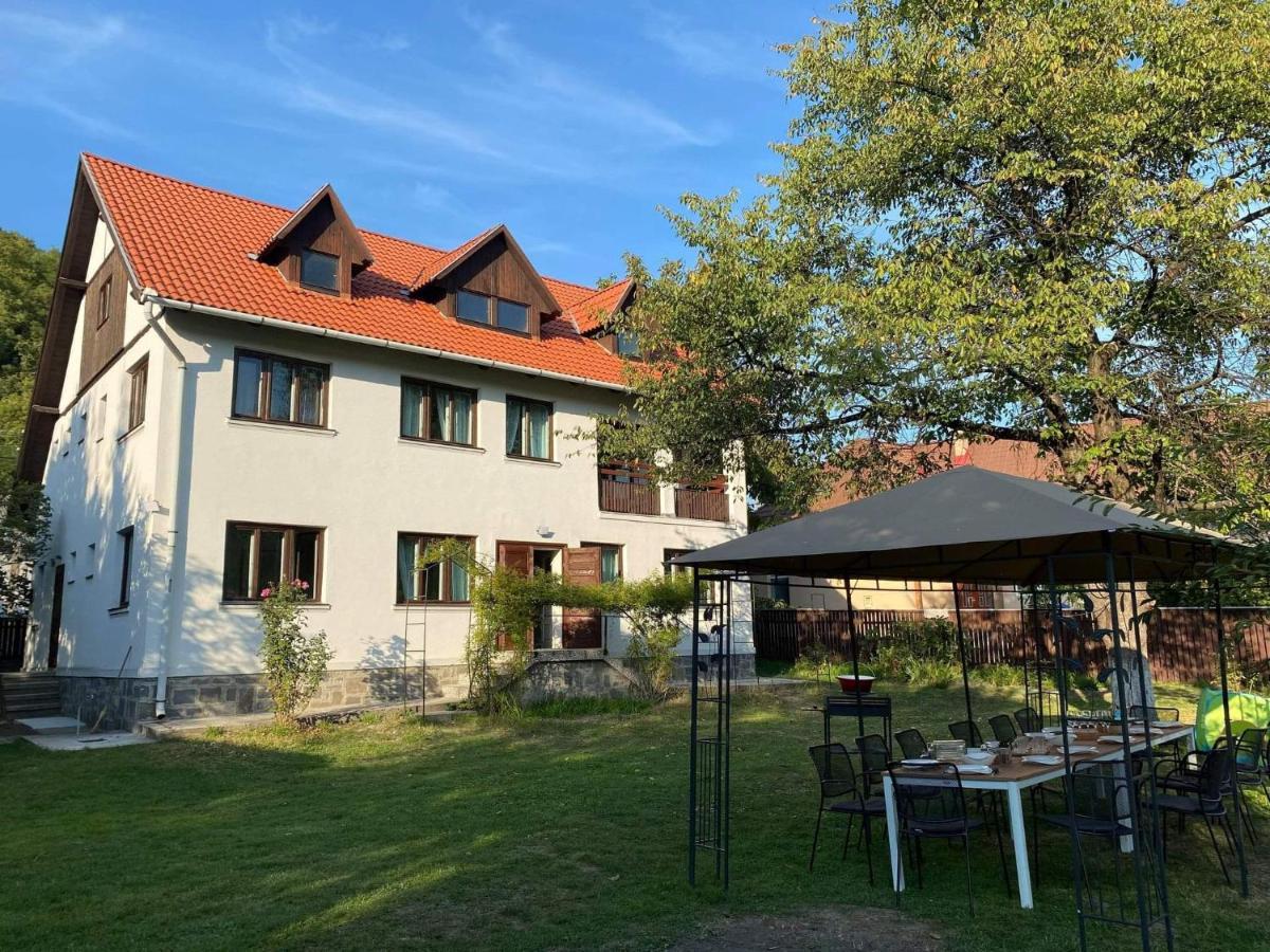 Casa Bucataria Fonix Hotell Praid Exteriör bild