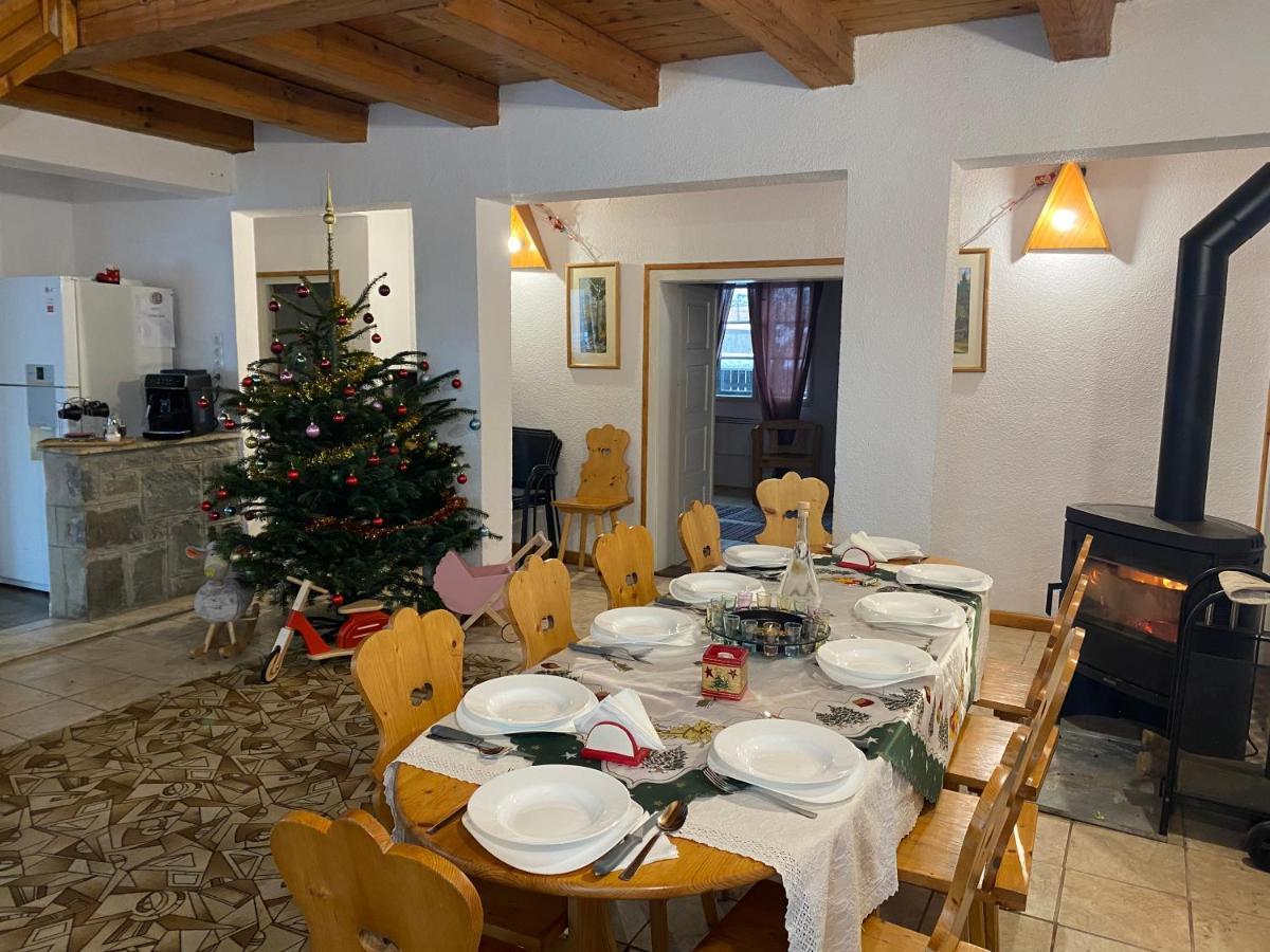 Casa Bucataria Fonix Hotell Praid Exteriör bild