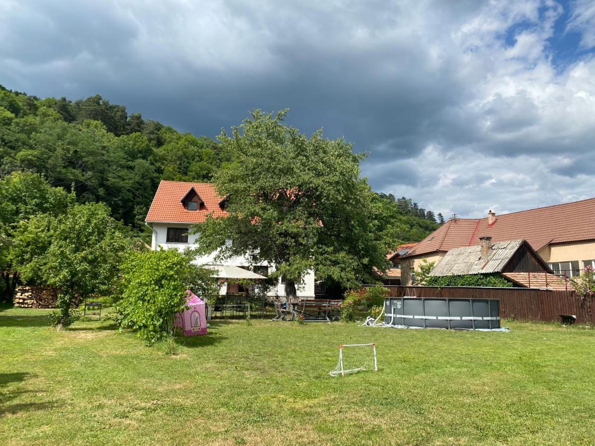 Casa Bucataria Fonix Hotell Praid Exteriör bild